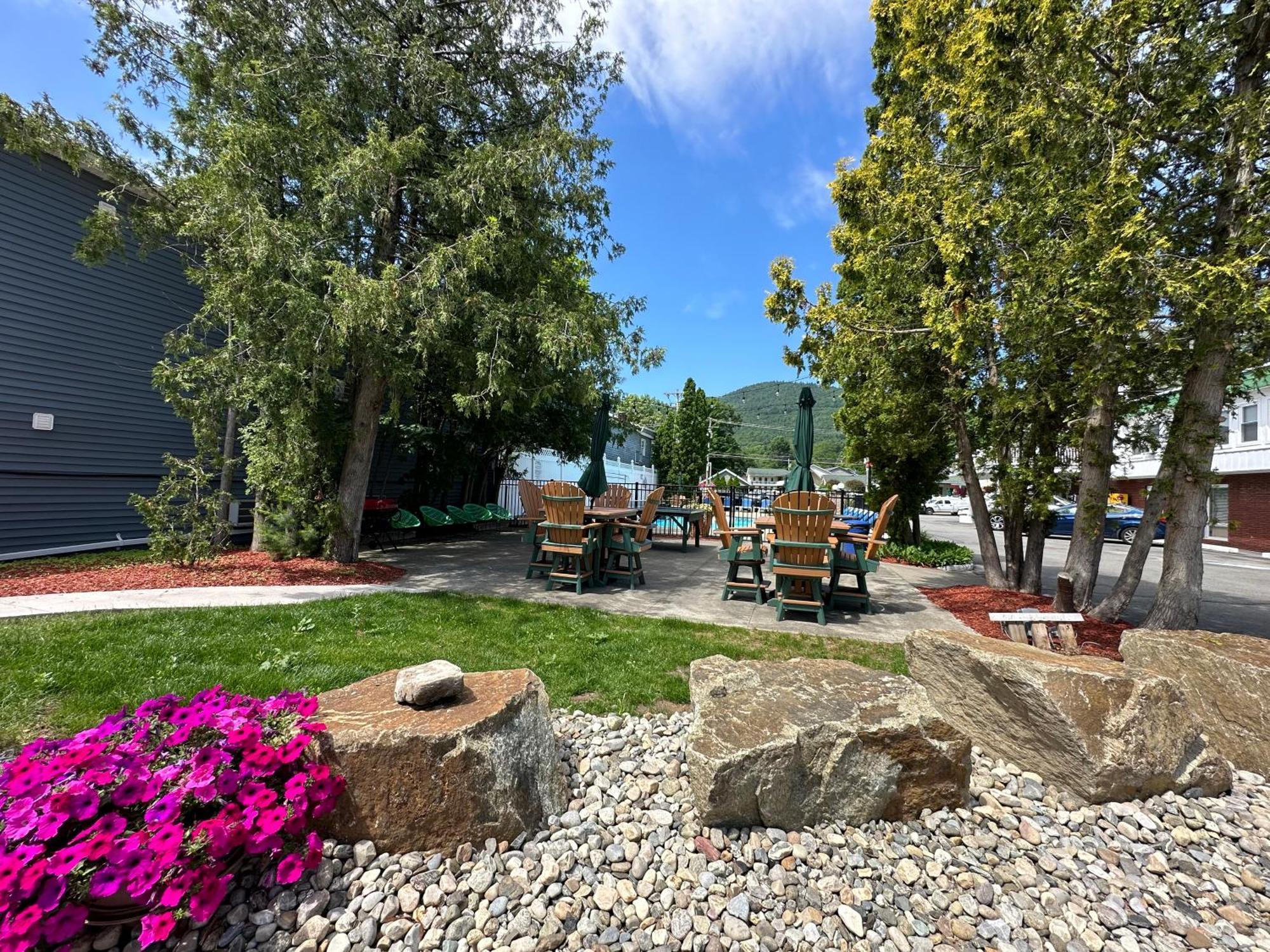 O'Sullivan'S Motel Lake George Bagian luar foto