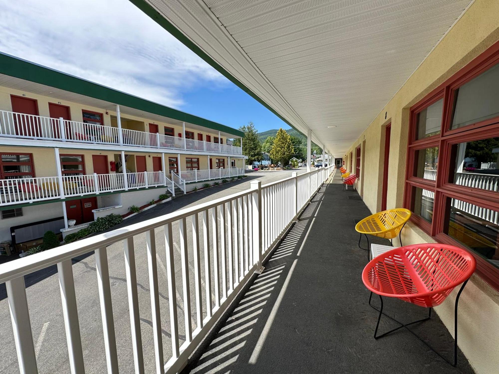 O'Sullivan'S Motel Lake George Bagian luar foto