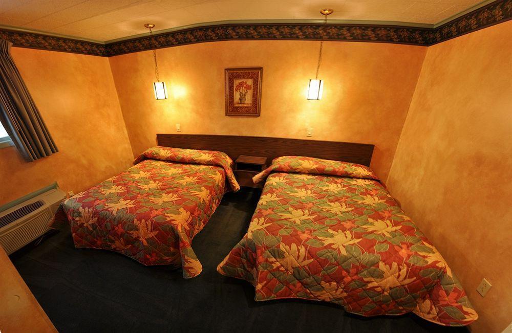 O'Sullivan'S Motel Lake George Bagian luar foto