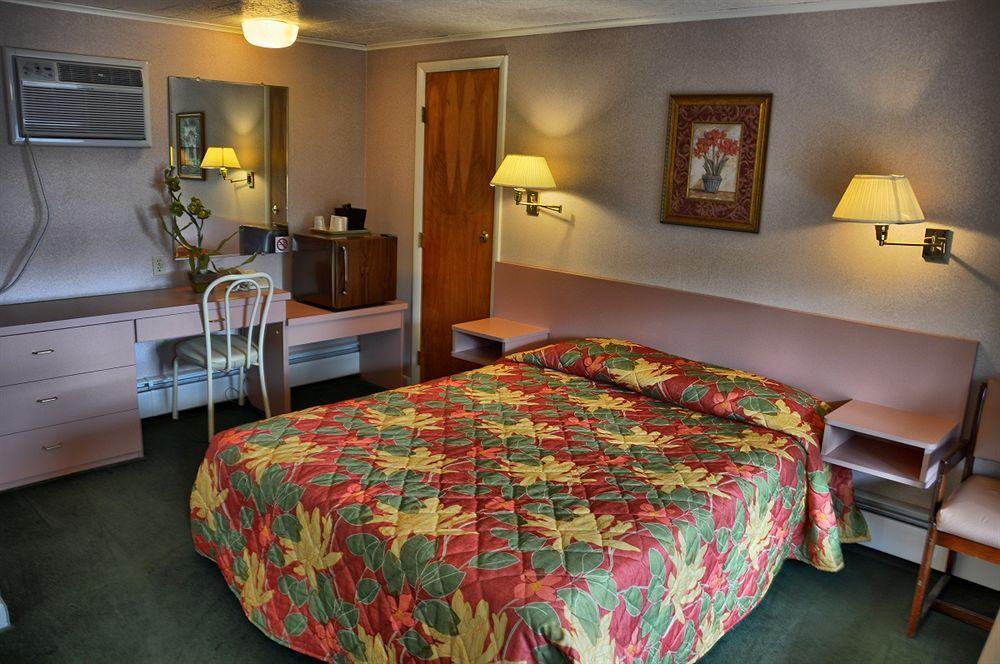 O'Sullivan'S Motel Lake George Bagian luar foto