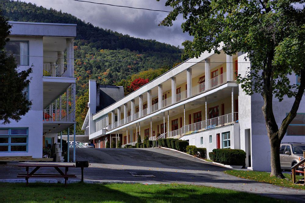O'Sullivan'S Motel Lake George Bagian luar foto