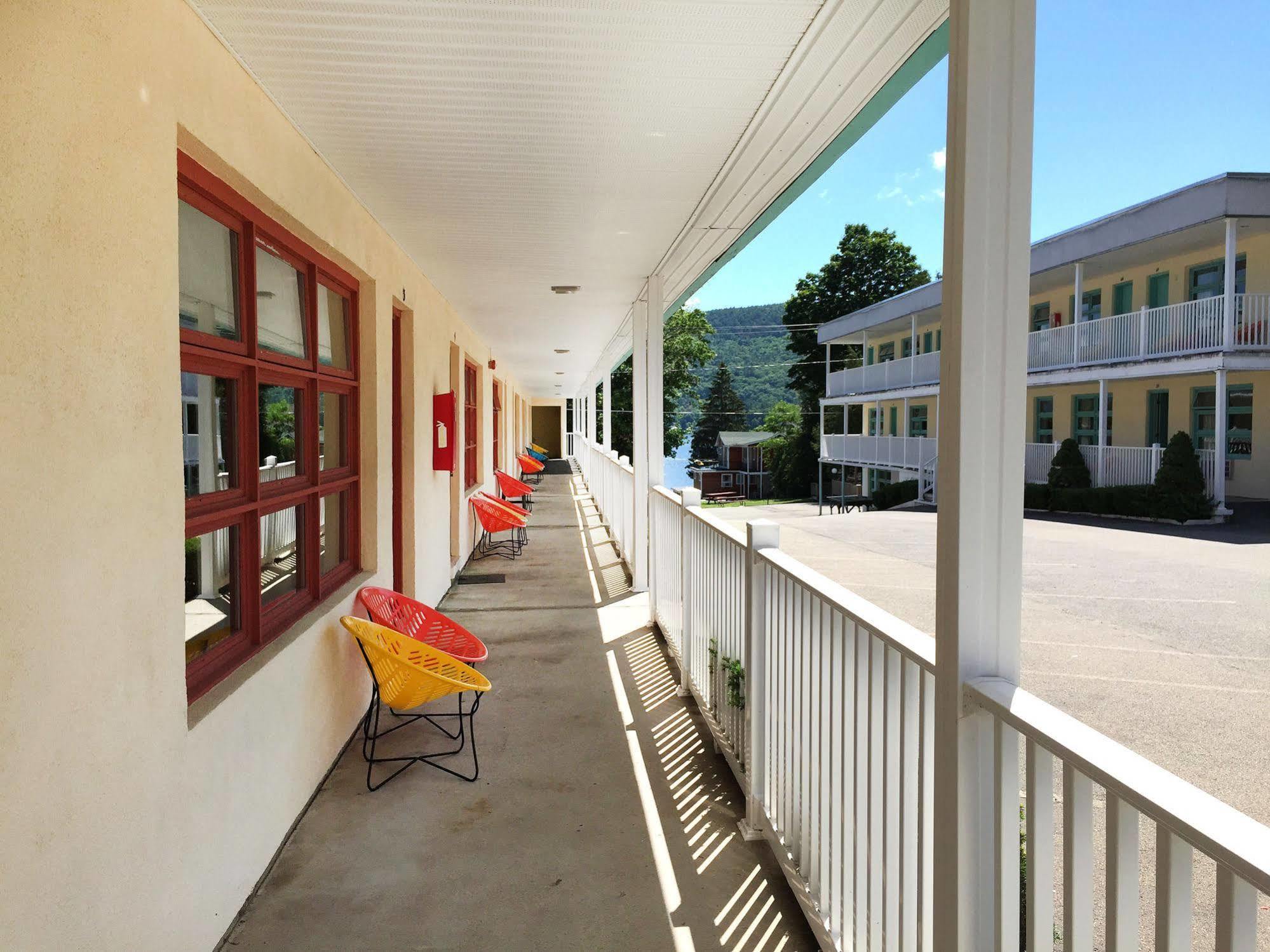 O'Sullivan'S Motel Lake George Bagian luar foto